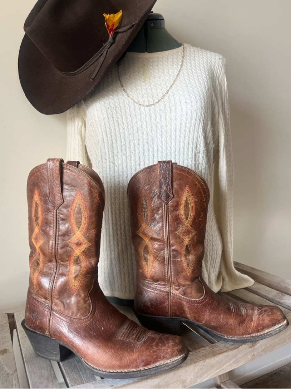 Ariat Western Cowboy Boots Brown Leather Embroidered Square Toe Sz 8B # 10016321
